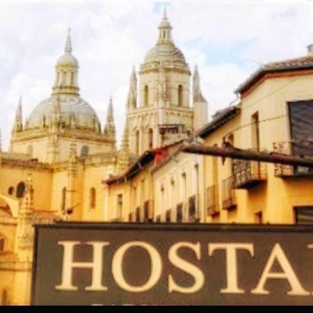 Hostal Plaza Segóvia Exterior foto